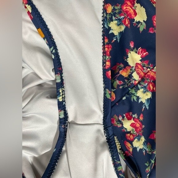 Cupshe Caramel Buttons High Waist Floral Bikini Bottoms - Picture 8 of 10